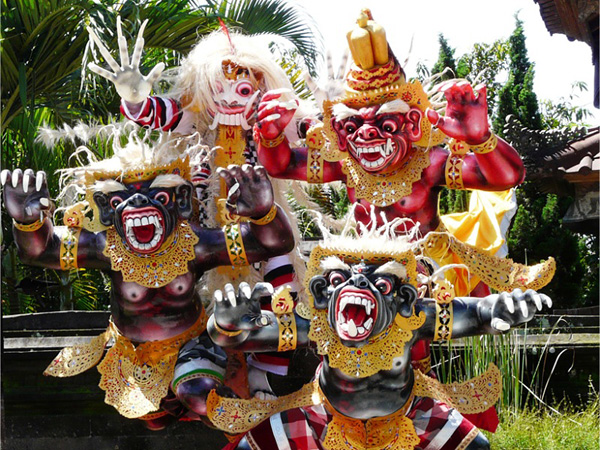 Индонезия. Парад Ого-Ого